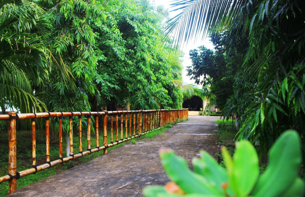 Fx72 Beach Resort Maumere Ngoại thất bức ảnh