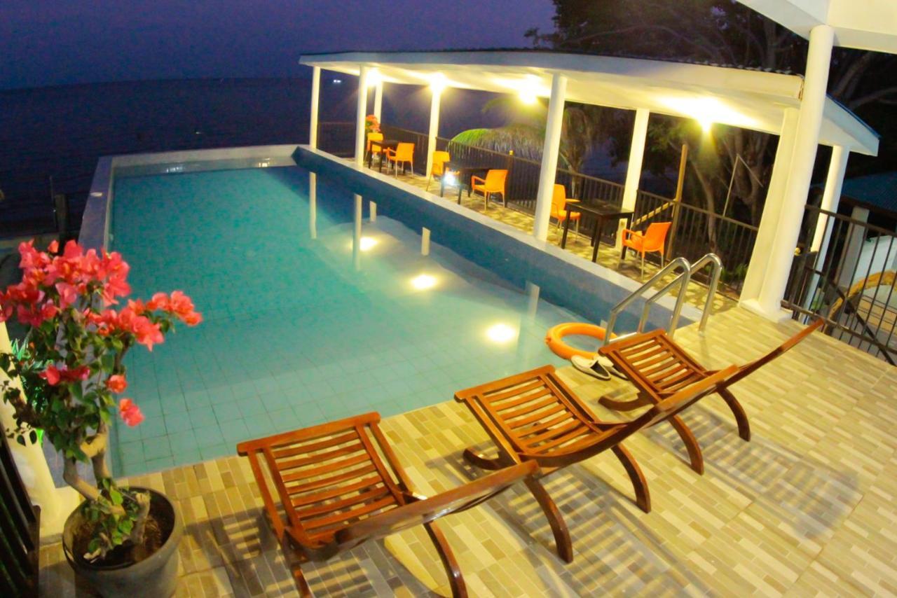 Fx72 Beach Resort Maumere Ngoại thất bức ảnh