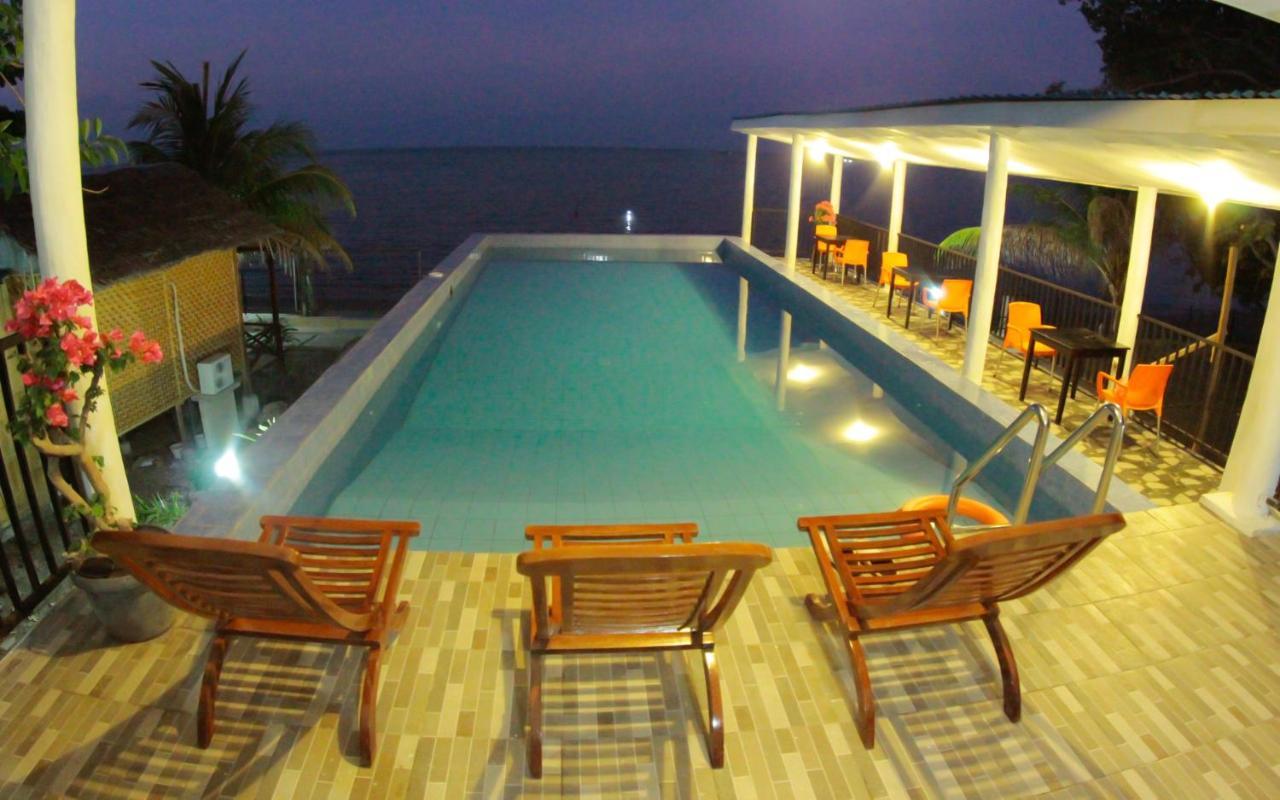 Fx72 Beach Resort Maumere Ngoại thất bức ảnh