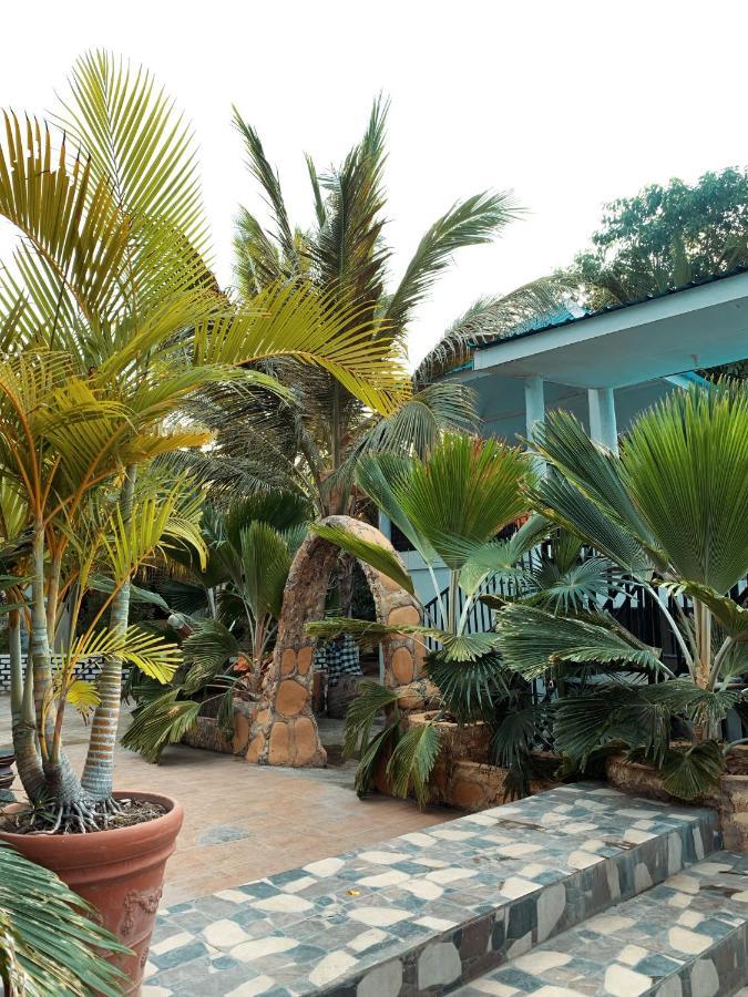 Fx72 Beach Resort Maumere Ngoại thất bức ảnh