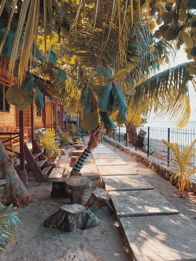 Fx72 Beach Resort Maumere Ngoại thất bức ảnh
